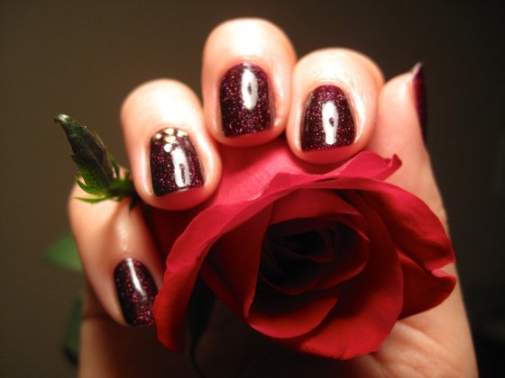 Metallic Roses lovely Nails