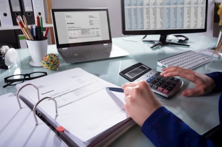 What Does An Accountant Do? Here Are The Details
