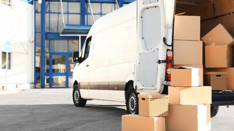 What are the responsibilities of a moving company?