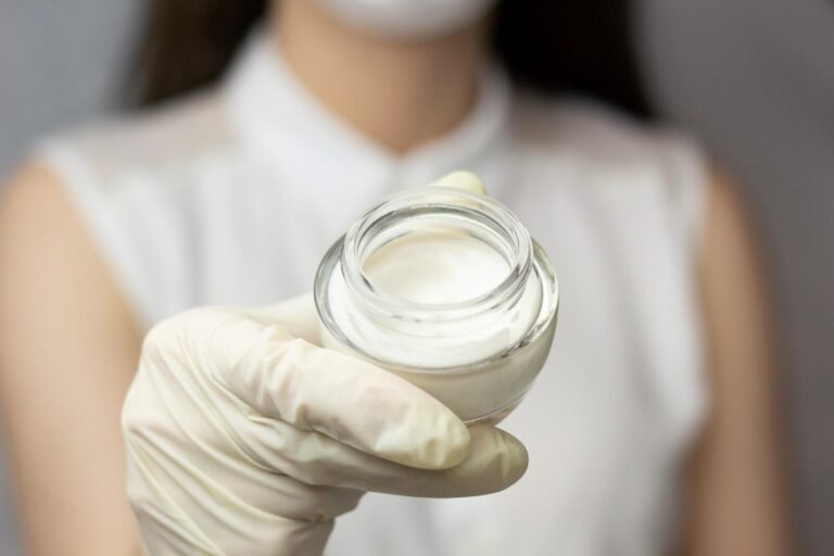When Should You Start Using Retinol Cream?